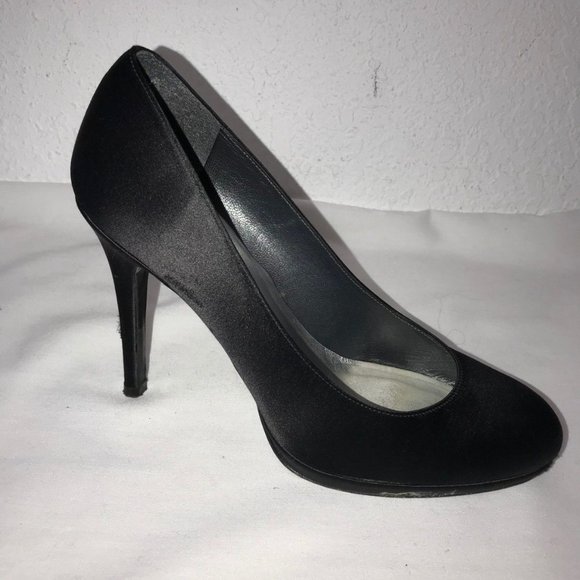 stuart weitzman Black Satin Round Toe High heel Pumps - Picture 2 of 5